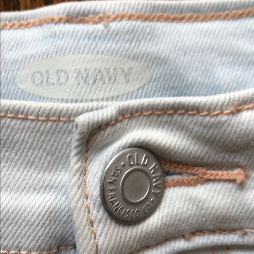 Shorts - Picture 3 of 3